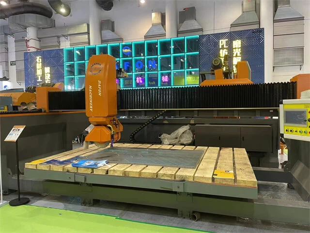Four-axis Infrared Bridgesaw Stone Cutting Machine For Marble